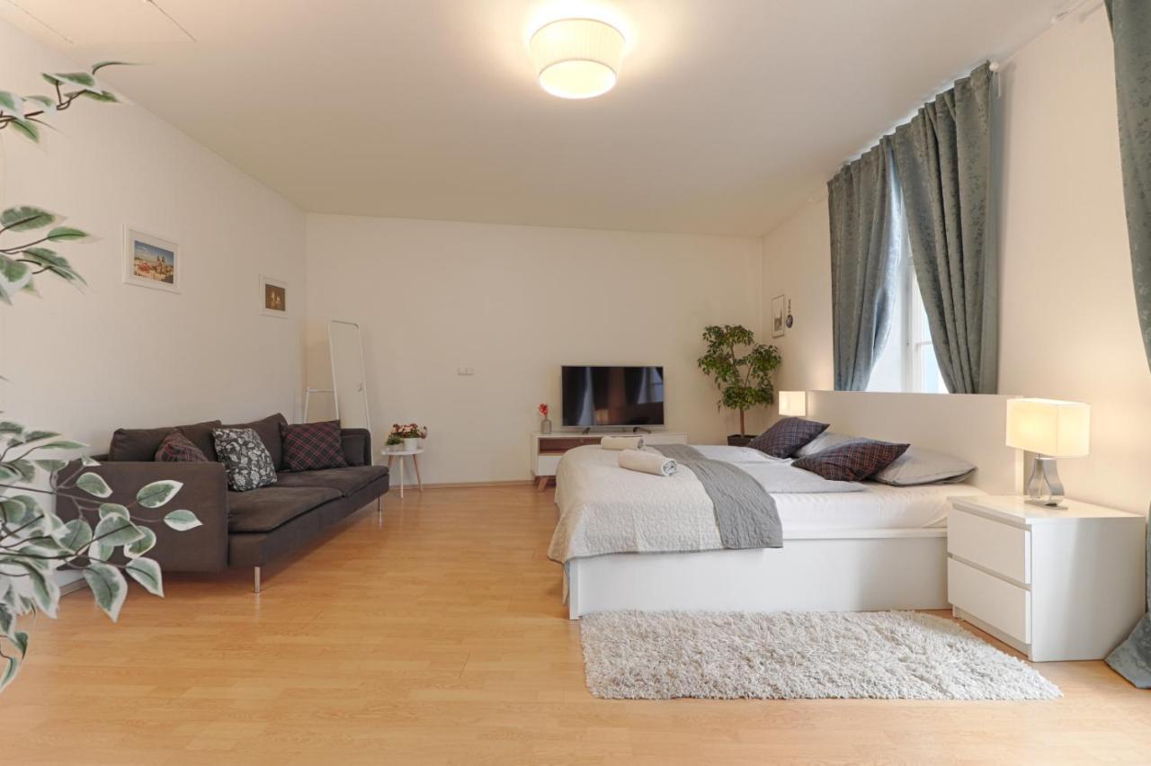 Apartamento Aparts By The Bridge Praga